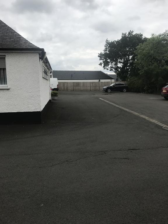 Riccarton Inn Currie Exterior foto